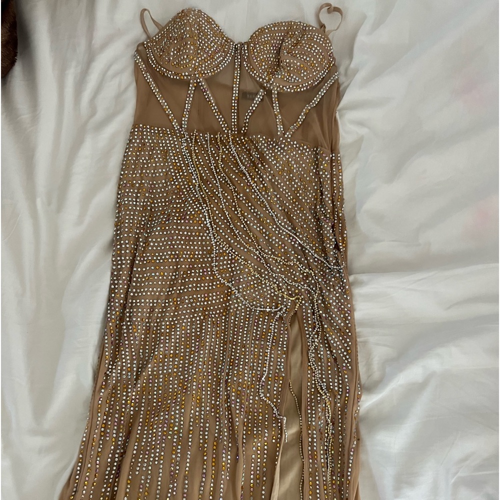 Gown dress